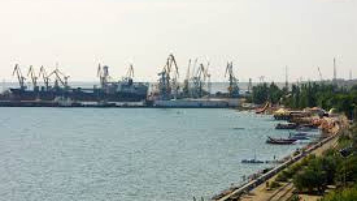 Дуже гучний ранок в окупованому Бердянську: дрони атакують порт