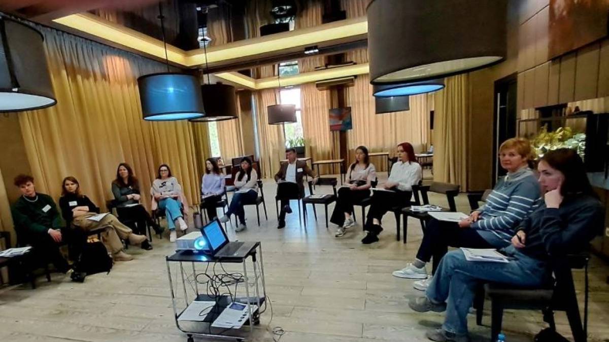 Запорізьких медійників навчили, як правильно збирати інформацію про злочини російських військових