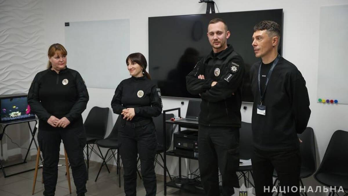 Скажи «ні» булінгу: запорізькі поліцейські провели профілактичну лекцію для школярів