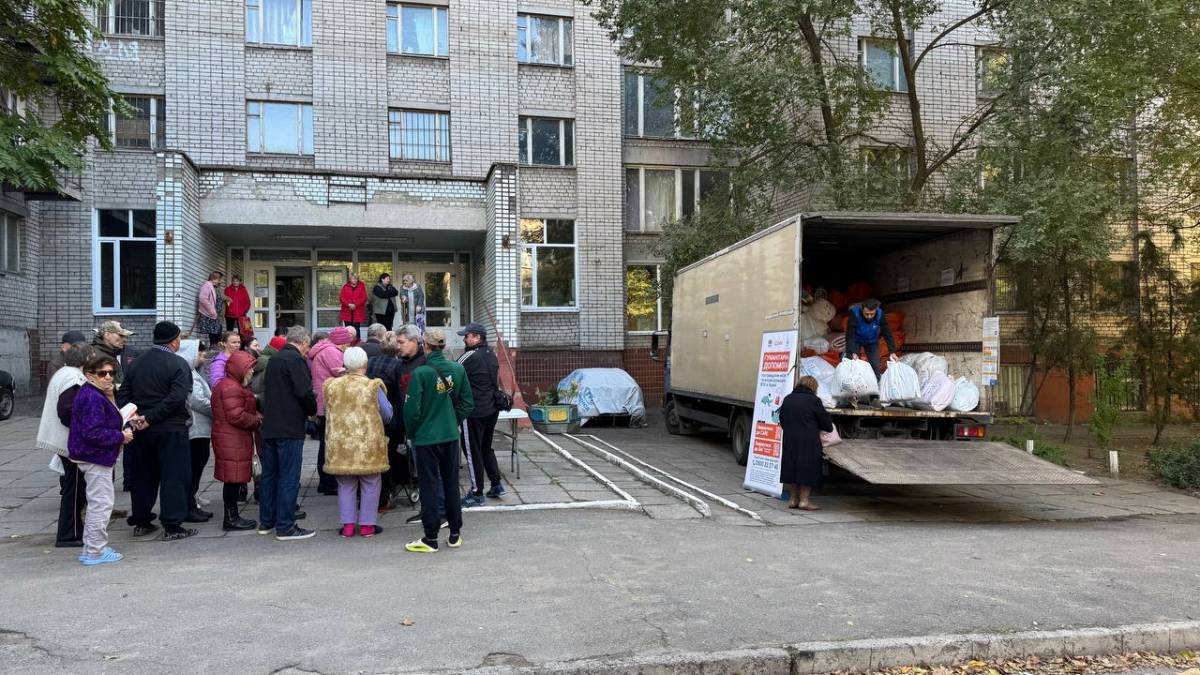 У Запоріжжі переселенці отримують зимові гуманітарні набори
