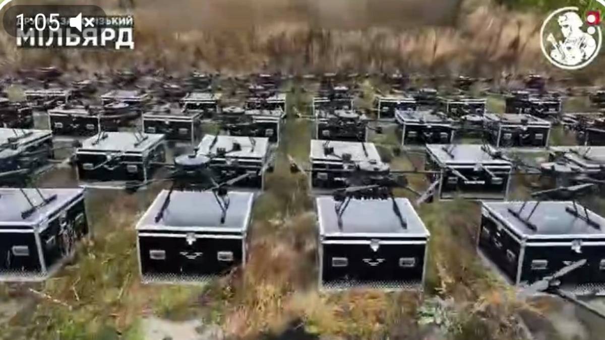 Для захисників на Запорізькому напрямку передали великі гексакоптери «Vampire»
