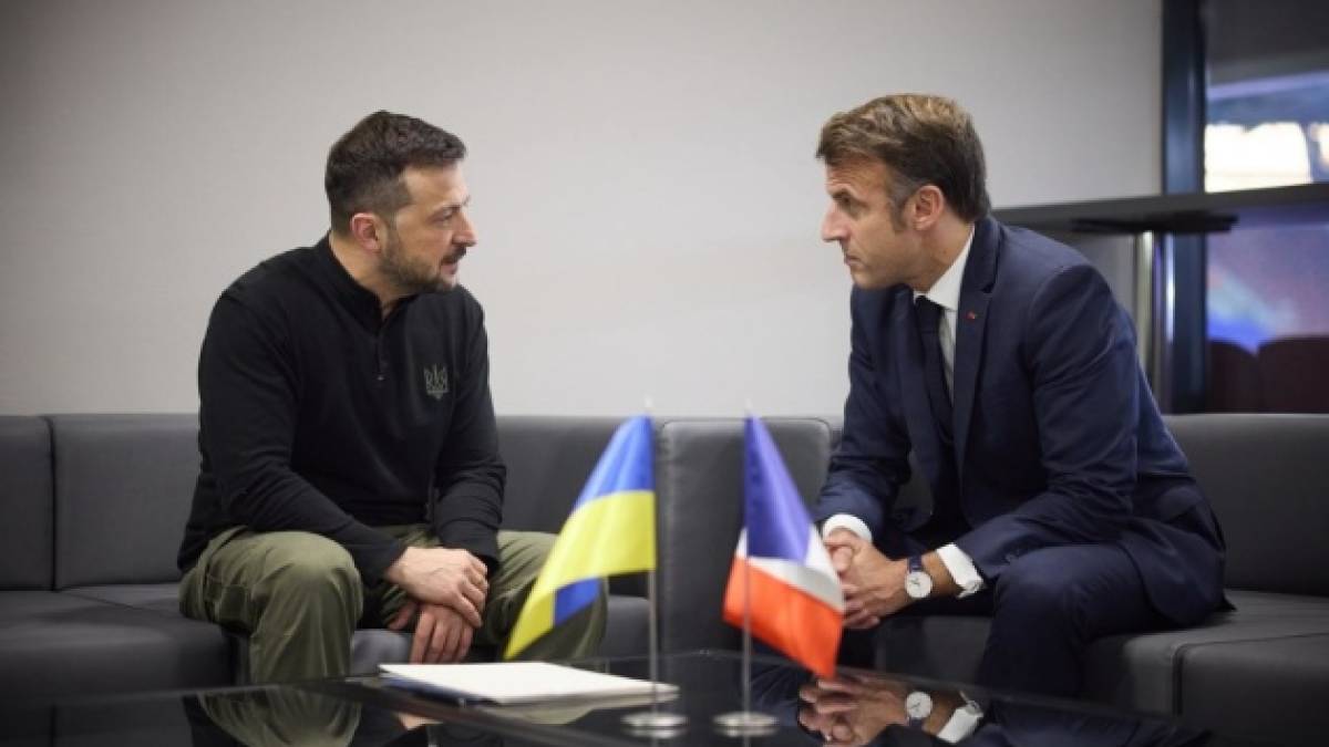 Зеленський обговорив з Макроном військову допомогу Україні
