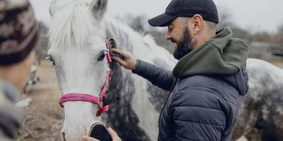 Воїни бригади “Рубіж” проходять реабілітацію методом іпотерапії 🐎
