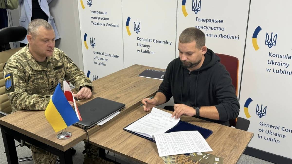 Перша група добровольців з Українського легіону підписала контракти із ЗСУ
