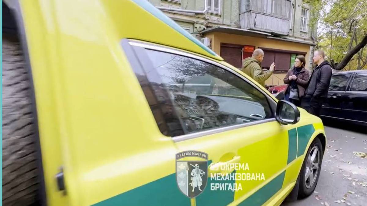 Бригада, що боронить Запоріжжя, отримала автомобіль “швидкої” зі Швеції