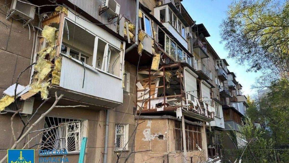 Внаслідок російського удару по Одесі “Іскандером” загинули 10 людей — 7 поліцейських, медик та двоє місцевих мешканців