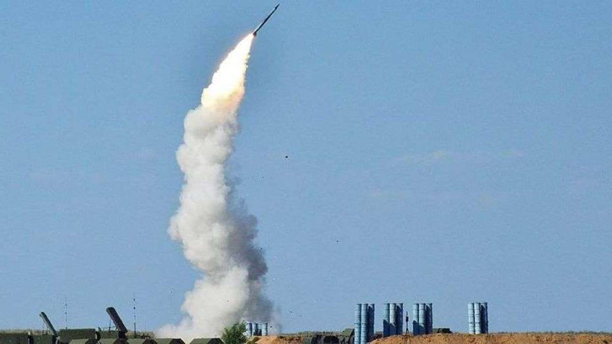 Вранці росія запустила по Дніпру міжконтинентальну балістичну ракету, «Кинджал» та сім Х-101 – ПС ЗСУ