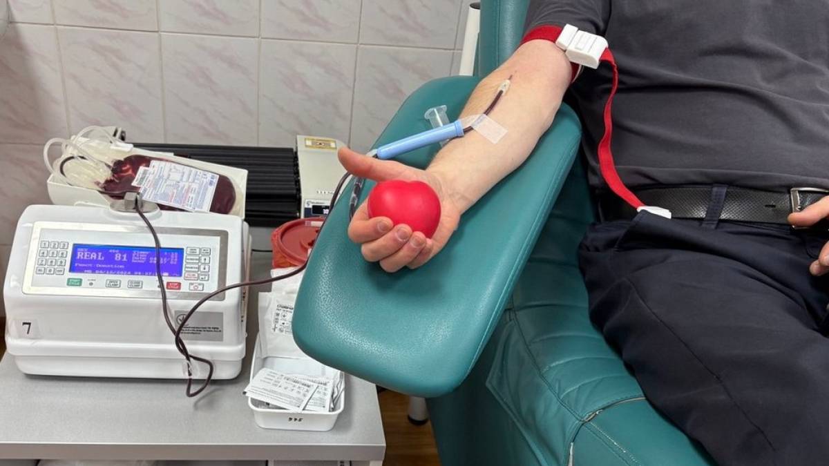 Працівники управління ДБР у Мелітополі здали кров для бійців ЗСУ