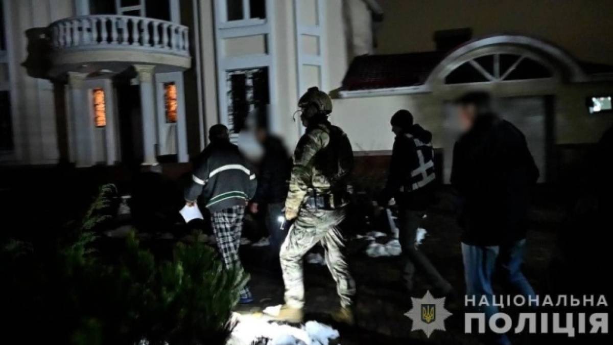 На об’єктах «Укрзалізниці» — масштабні обшуки у справі про перепродаж квитків
