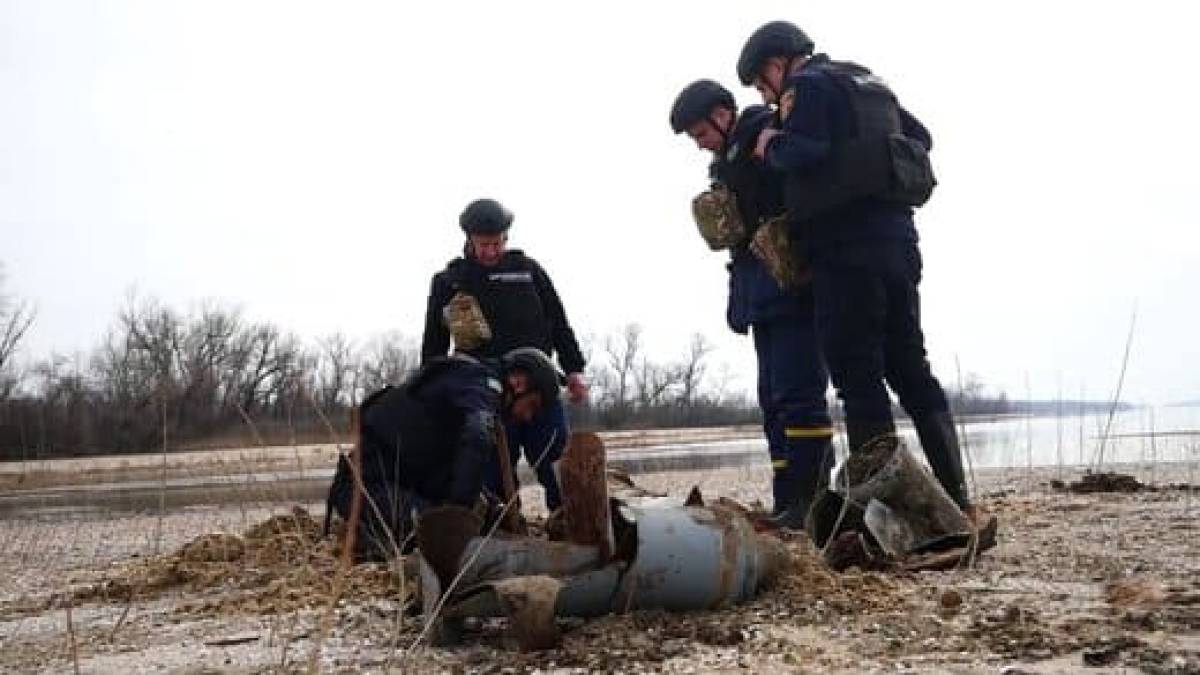 У Запорізькій області сапери знешкодили уламок касетного боєприпасу від РСЗВ «Ураган»