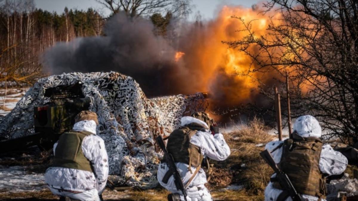 Генштаб ЗСУ – про орієнтовні втрати ворога на 14 грудня: 761160 (+1040) осіб, 21102 (+24) артсистеми, 3644 (+2) спецтехніки