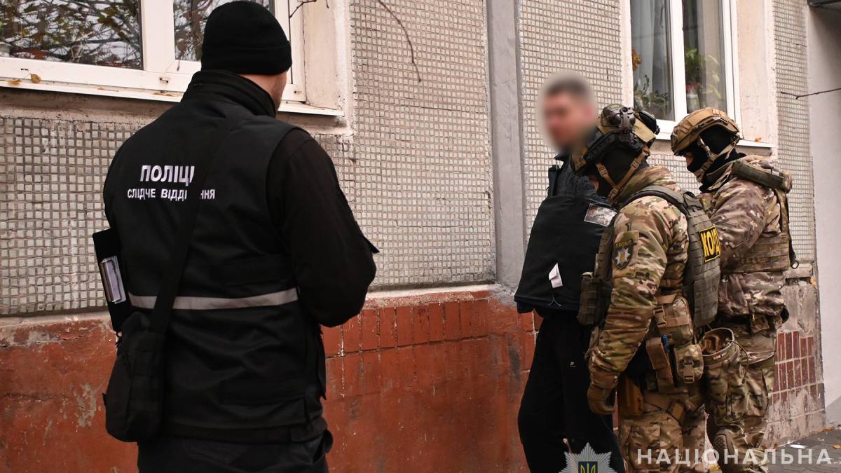 У Запоріжжі затримали наркоторгівців, які “заробляли” по 1 млн гривень щомісяця – фото, відео