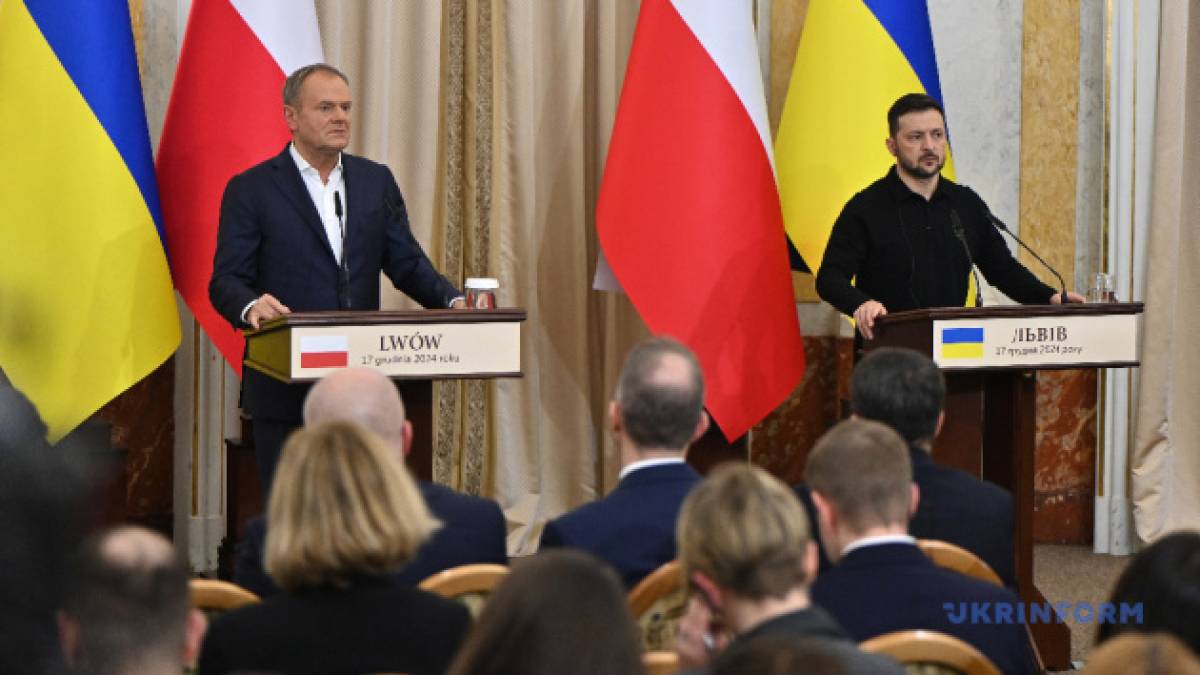 Туск: Готуємо наступний пакет допомоги Україні, який буде готовий у січні