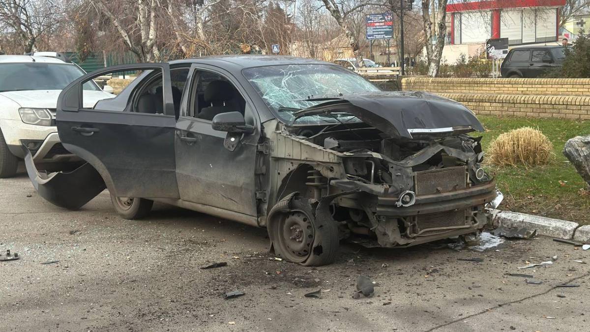 На Запоріжжі невідомий БпЛА підірвав авто окупаційної адміністрації Василівки
