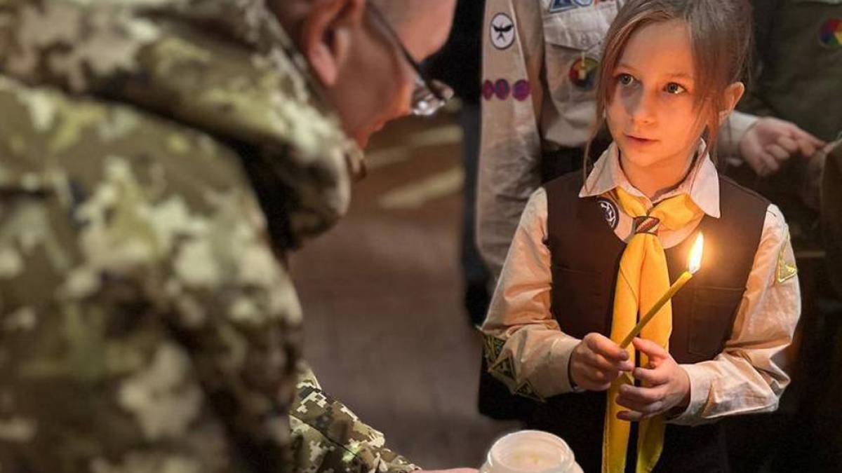 У Запоріжжі прикордонники отримали Вифлеємський вогонь (фото)