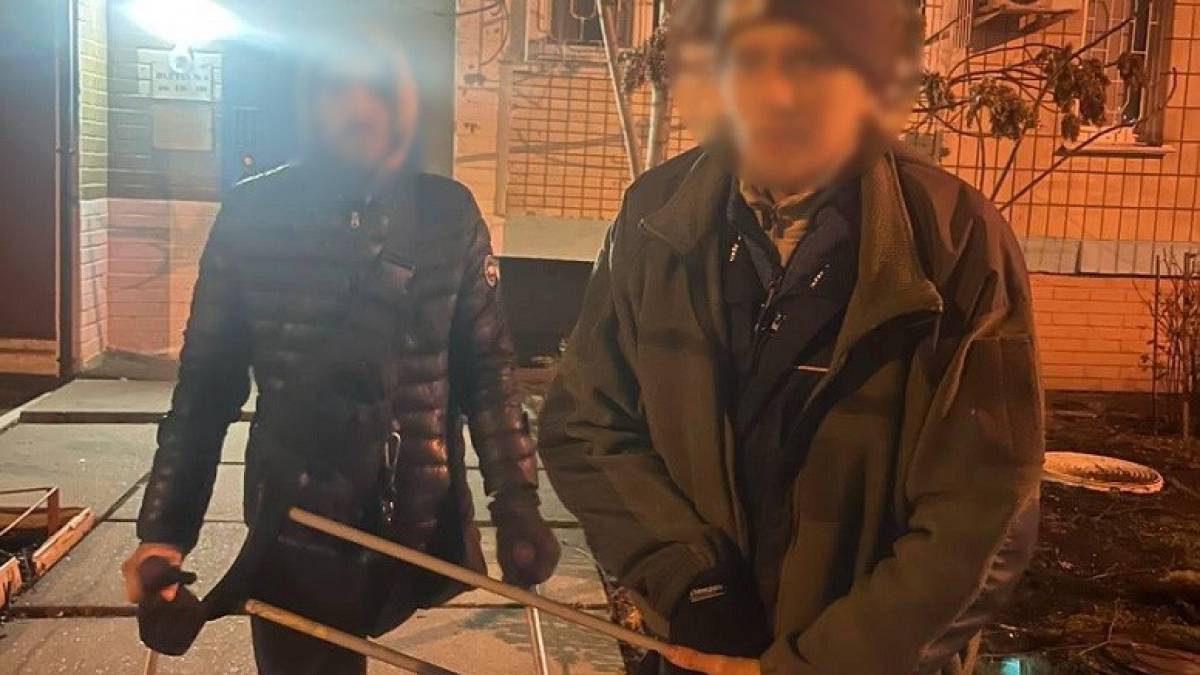 У Києві двоє шахраїв просили гроші під виглядом військових – поліція