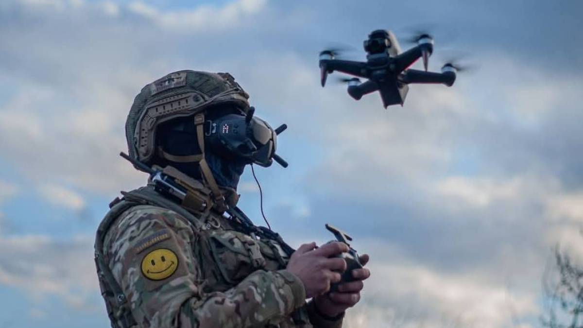 Генштаб ЗСУ — про орієнтовні втрати ворога на 23 грудня: 776090 (+1990) осіб, 21313 (+29) артсистем, 19885 (+15) ББМ