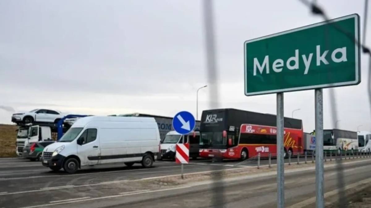 Прикордонники попереджають про черги на двох польських пунктах пропуску