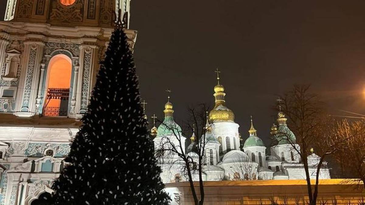 Святвечір і Різдво-2024 – де і коли дивитися богослужіння
