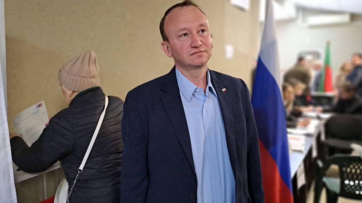 У Бердянську підірвали авто голови окупаційної ради: його забрала “швидка”