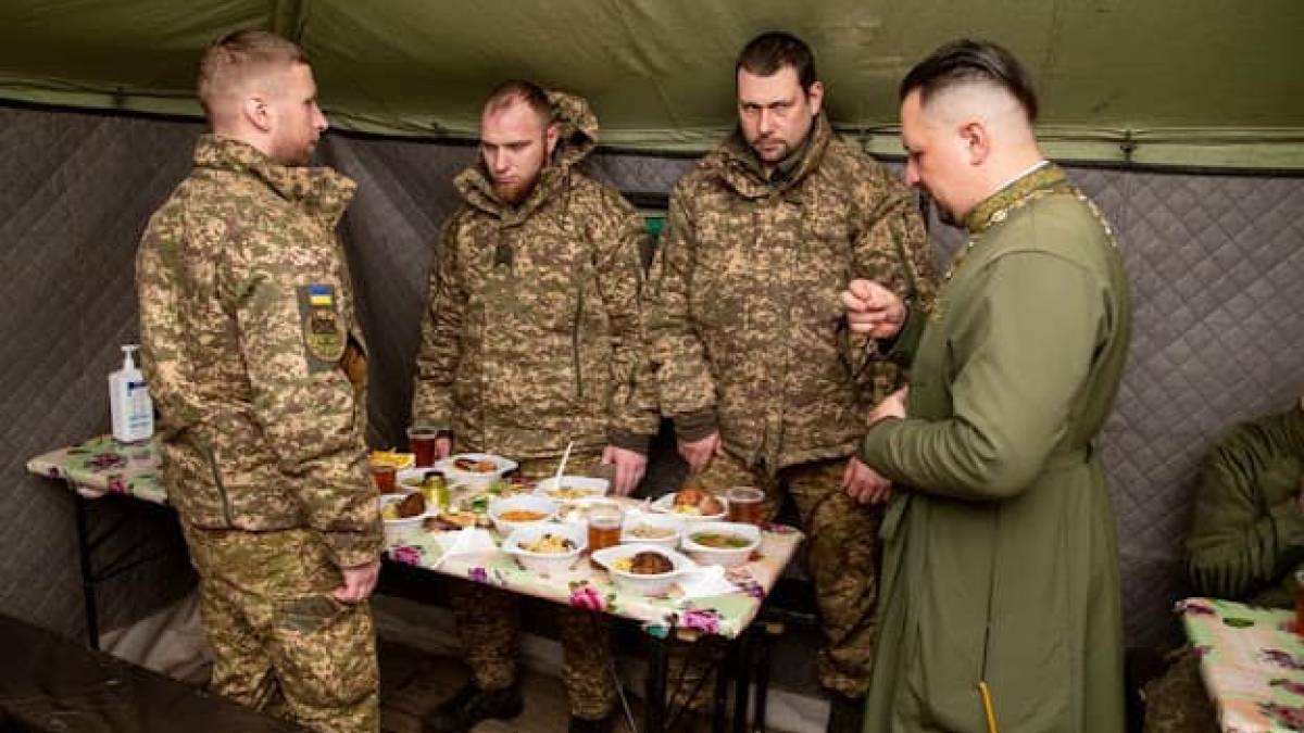 Святвечір українських воїнів на передовій