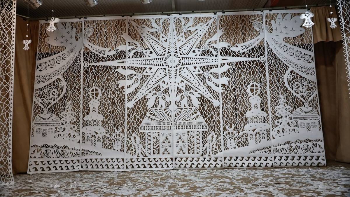 Величезна Різдвяна витинанка з’явилася в Одесі