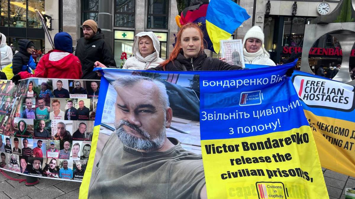 Допомогти визволити цивільних бранців кремля просили в Берліні українці, в том числі й бердянці