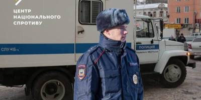 росіяни платять поліцаям за примус до служби в армії рф