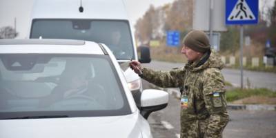 Для водіїв із гуманітарними вантажами змінили правила перетину кордону