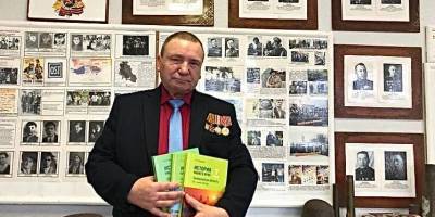 Окупанти видали підручники з викривленою історією Запорізької області