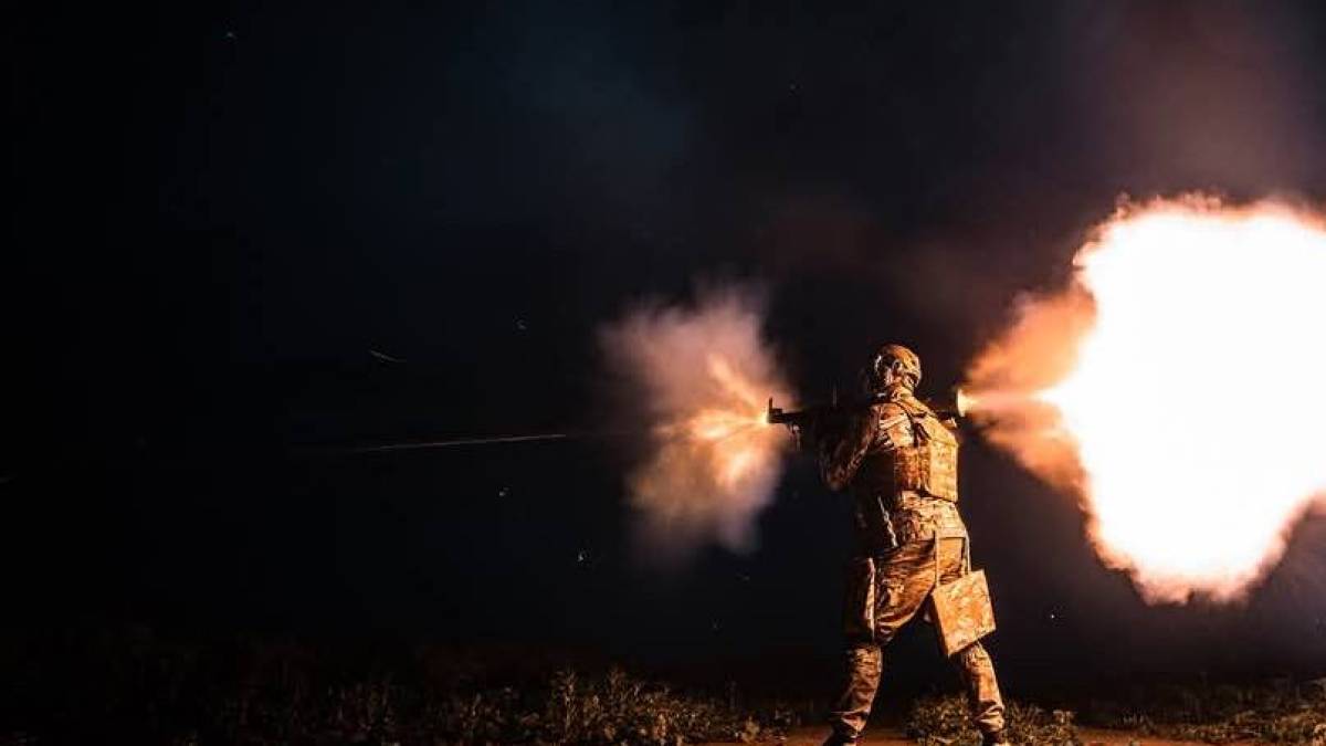 Генштаб ЗСУ — про орієнтовні втрати ворога на 1 січня 2025 року: 790800 (+1250) осіб, 330 (+1) гелікоптерів, 21131 (+50) БпЛА