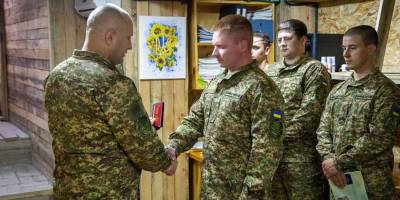 Запорізькі гвардійці відзначають день народження своєї частини