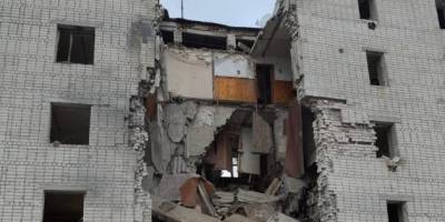 На Сумщині росіяни скинули авіабомбу на багатоповерхівку, поранені двоє дітей і дорослий