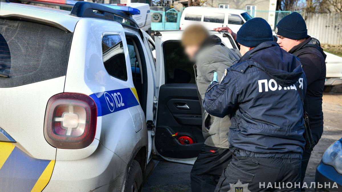 У Запорізькому районі затримали свідка вбивства, який погрожував поліцейським гранатою