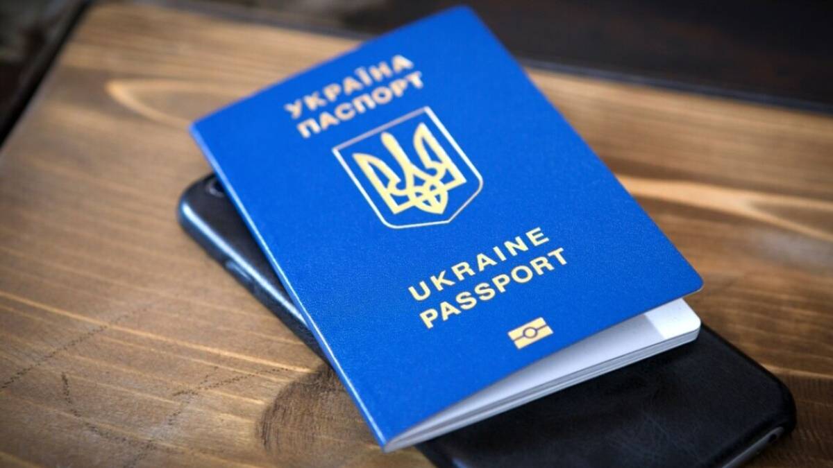 У світовому рейтингу паспортів лідирує Сінгапур, Україна — на 30 місці