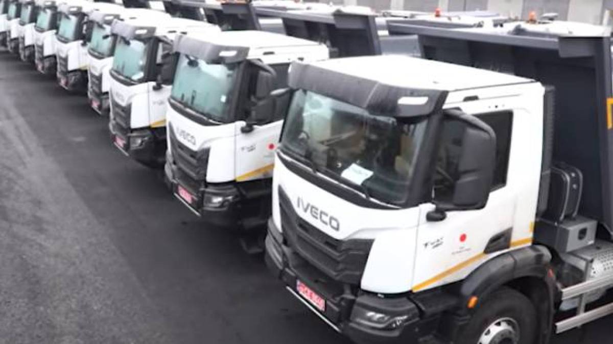 Комунальники Миколаєва отримали від японських партнерів нову техніку на €1,65 мільйона