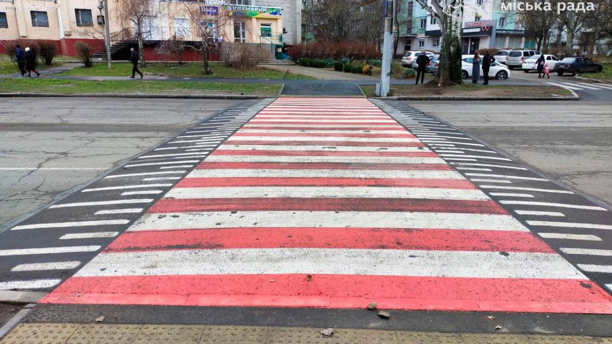 На дорогах Запоріжжя з’явилися нові «лежачі поліцейські» (фото)