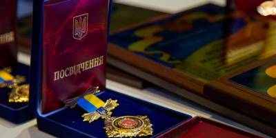 Захисникам із Запоріжжя вручили почесні нагороди (фото)