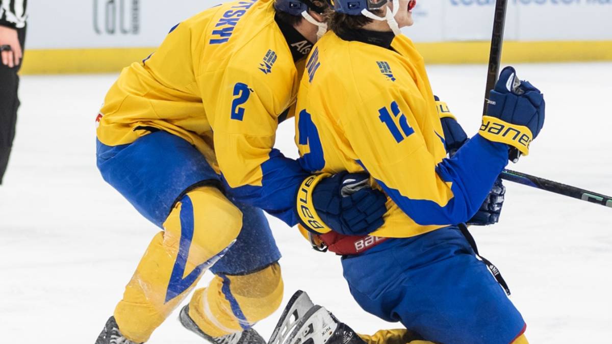 Збірна України U20 з розгромної перемоги стартувала на чемпіонаті світу з хокею