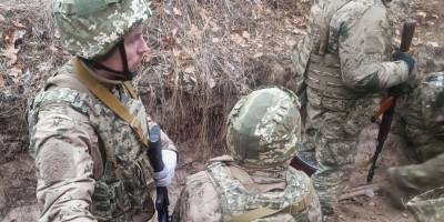 Захисники запорізького краю вчаться знешкоджувати ворожі міни (фото)