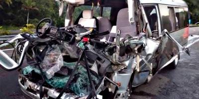 19 росіян постраждали в ДТП на Шрі-Ланці: автобус врізався у цементовоз
