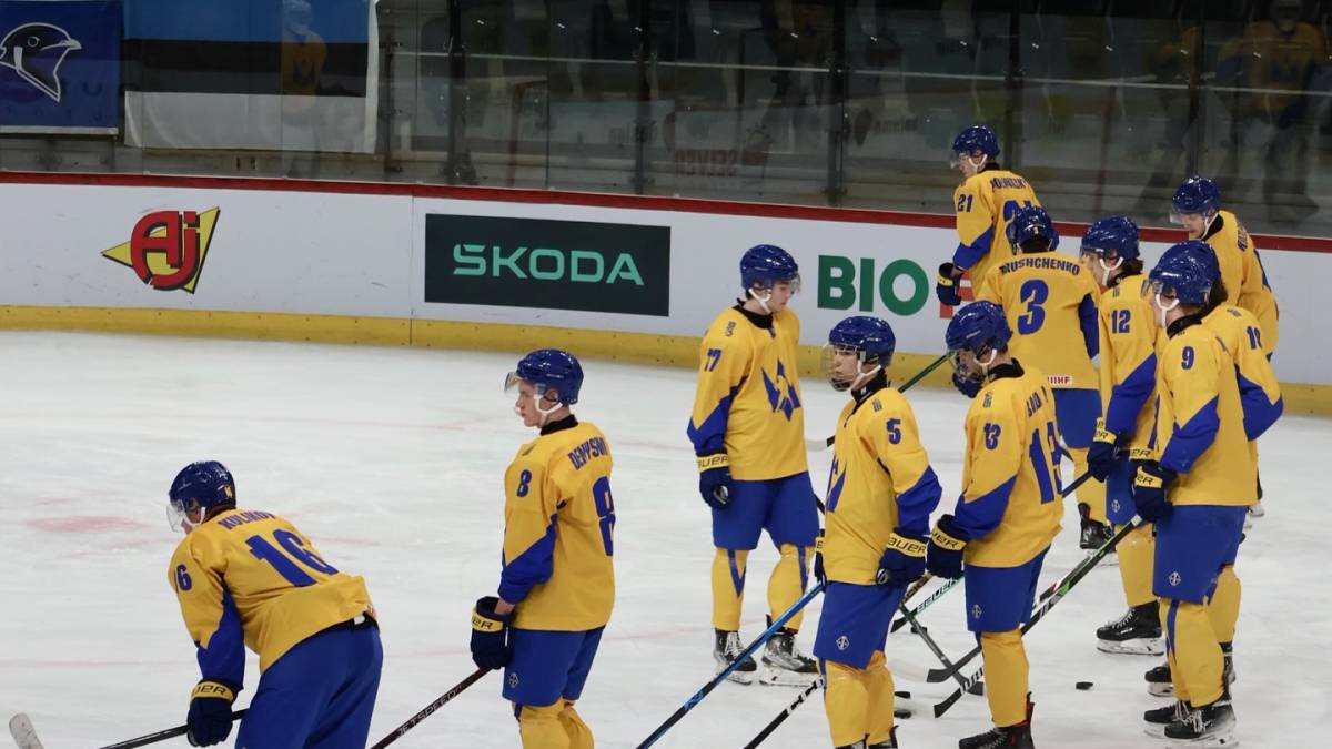 Збірна України з хокею виграла молодіжний чемпіонат світу у Дивізіоні ІВ