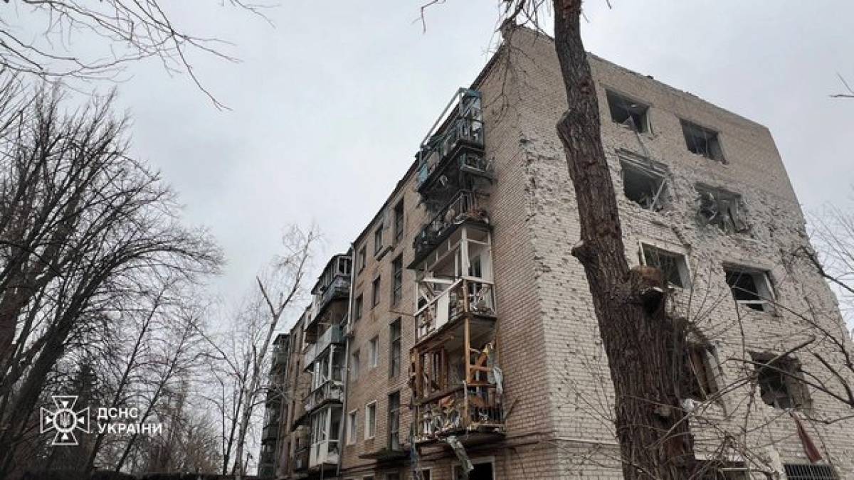 Аварійно-рятувальні роботи у Кривому Розі завершено: чотири людини загинули, дев’ять постраждали