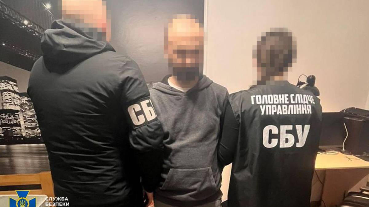 Перераховував гроші на потреби російських угруповань: у Києві затримали директора Департаменту одного із банків України