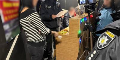 Запорізькі поліцейські припинили діяльність нелегального грального закладу