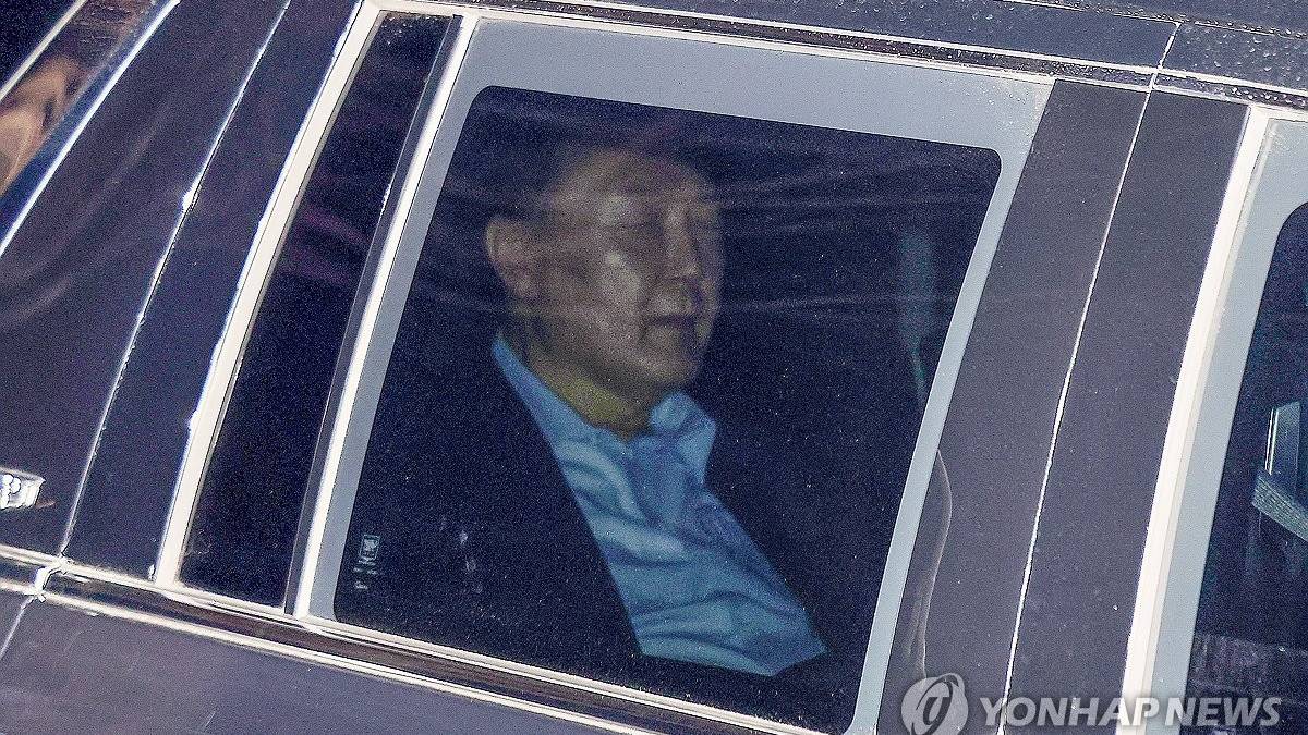 Суд Сеула видав ордер на арешт президента Юна