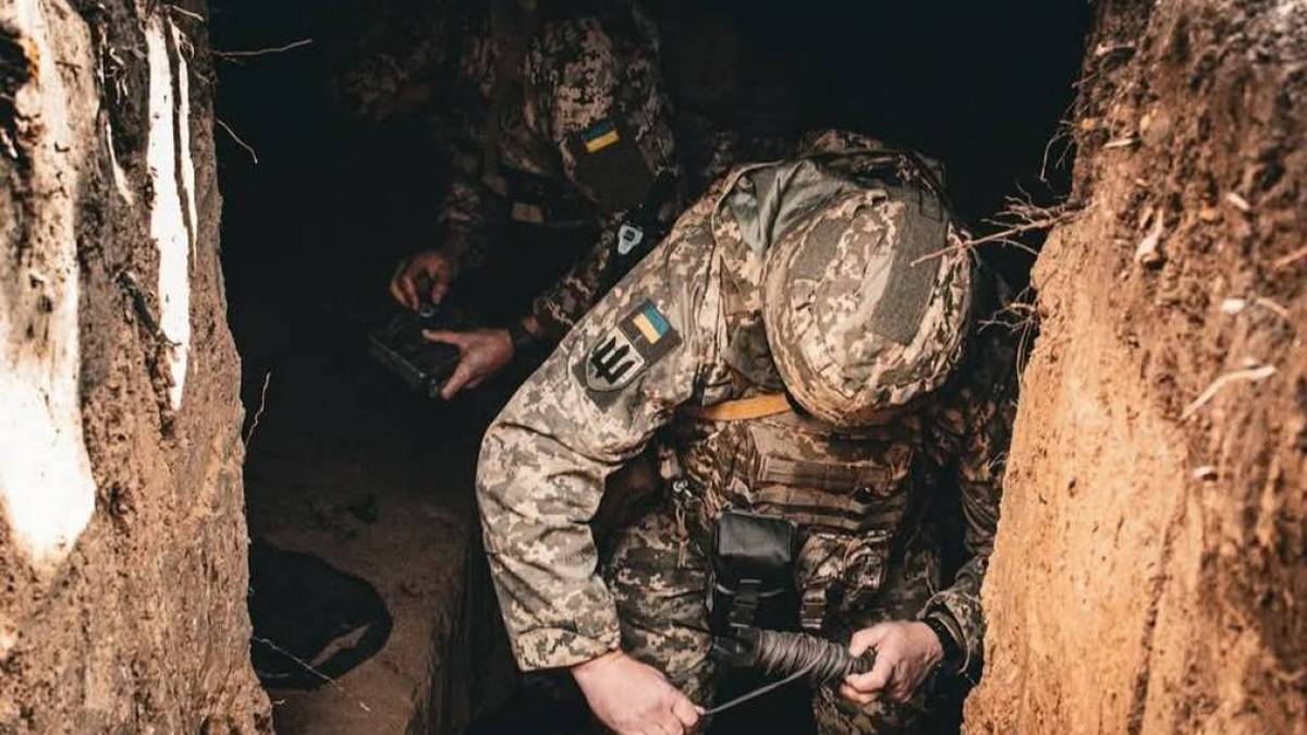 На Гуляйпільському та Оріхівському напрямках ворог обстрілює наші війська, застосовуючи авіацію