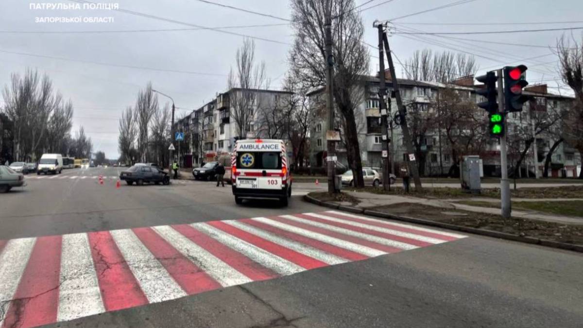 У Запоріжжі ускладнено рух транспорту по проспекту Соборному