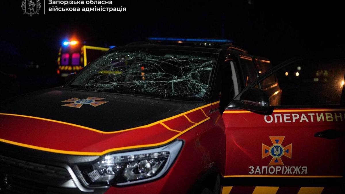 Наслідки нічного удару росіян по житлових кварталах Запоріжжя показав голова ЗОВА