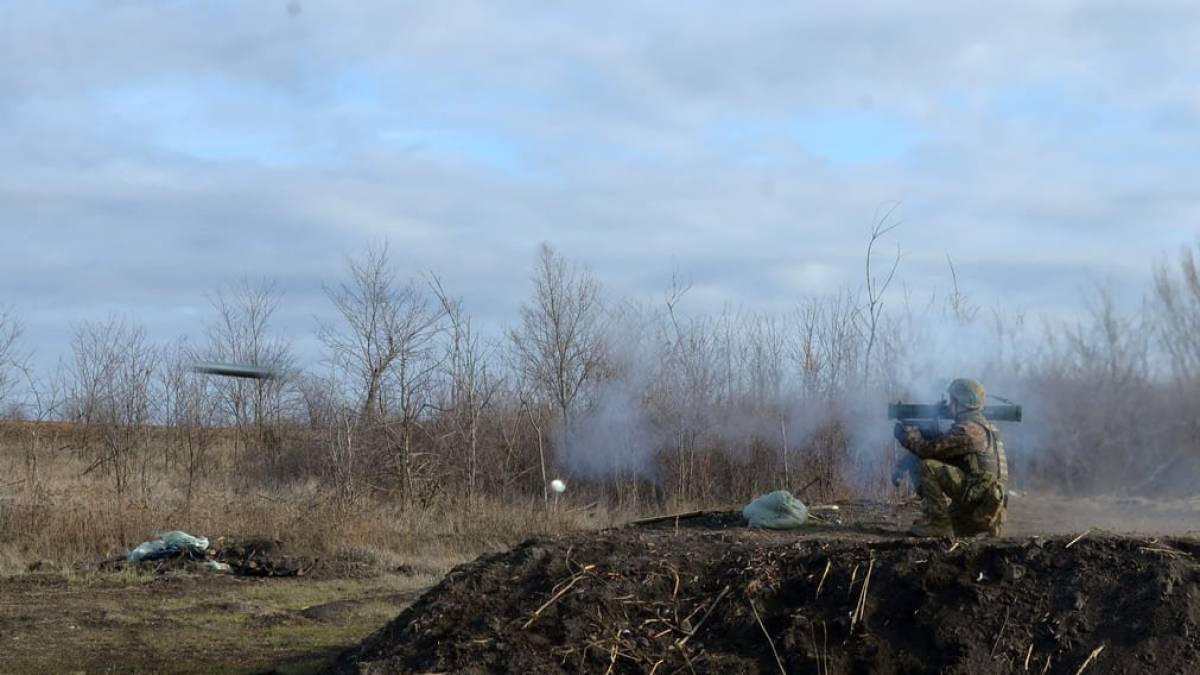 Захисники Запоріжжя знищують ворога з реактивного вогнемета (фото)